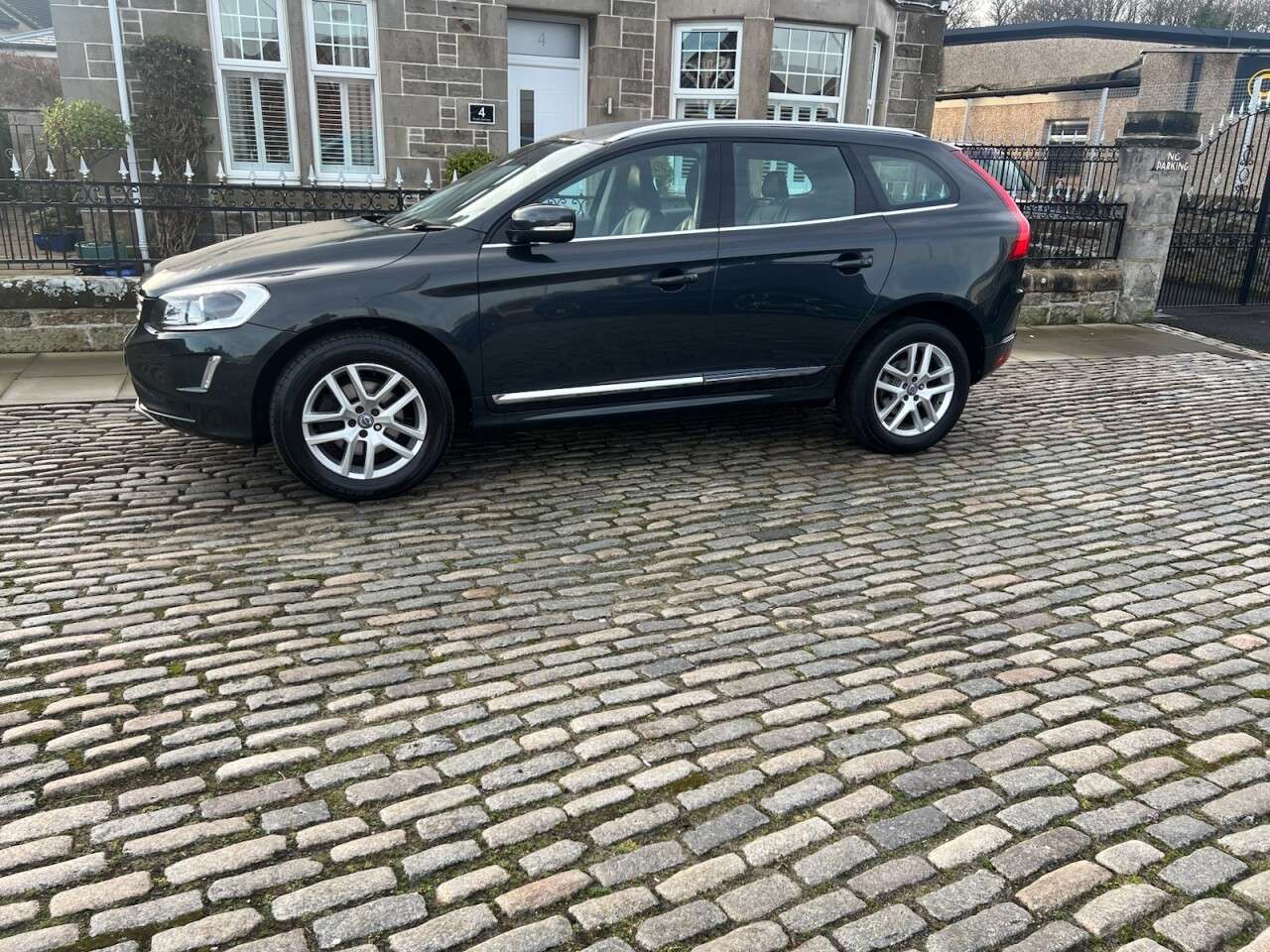 2016 VOLVO XC60 2016 VOLVO XC60