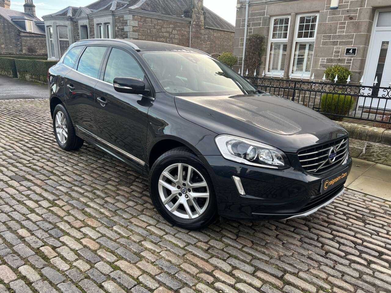 A 2016 VOLVO XC60 2.4 D5 SE Lux Nav SUV 5dr Diesel Manual AWD Euro 6 (s/s) (220 ps) A 2016 VOLVO XC60 2.4 D5 SE Lux Nav SUV 5dr Diesel Manual AWD Euro 6 (s/s) (220 ps)