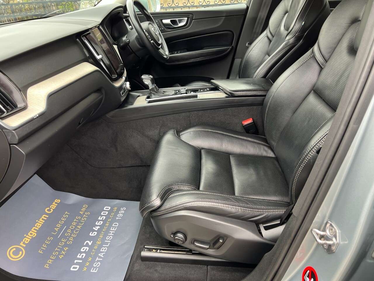 2017 VOLVO XC60 2017 VOLVO XC60