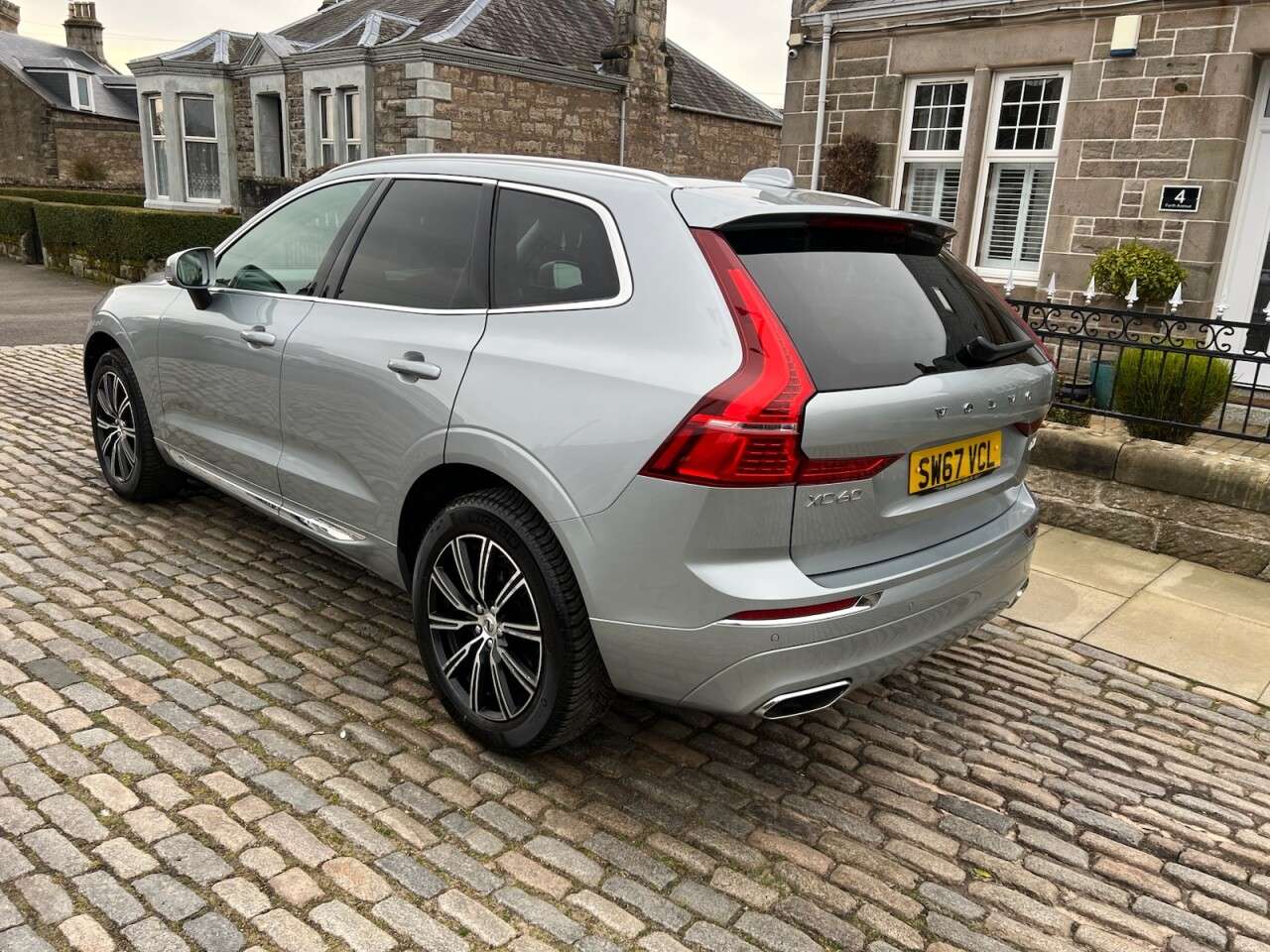 2017 VOLVO XC60 2017 VOLVO XC60