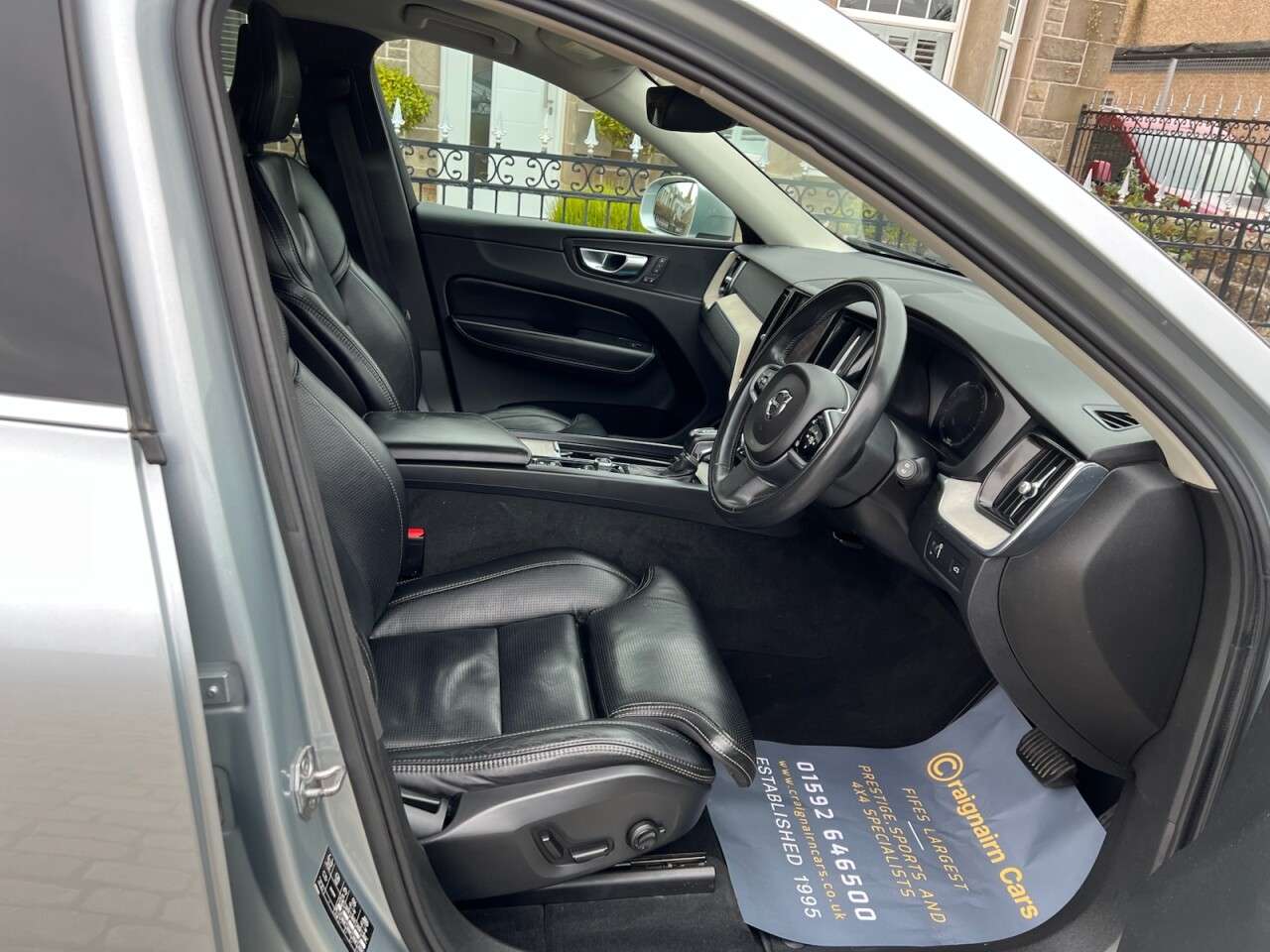 2017 VOLVO XC60 2017 VOLVO XC60