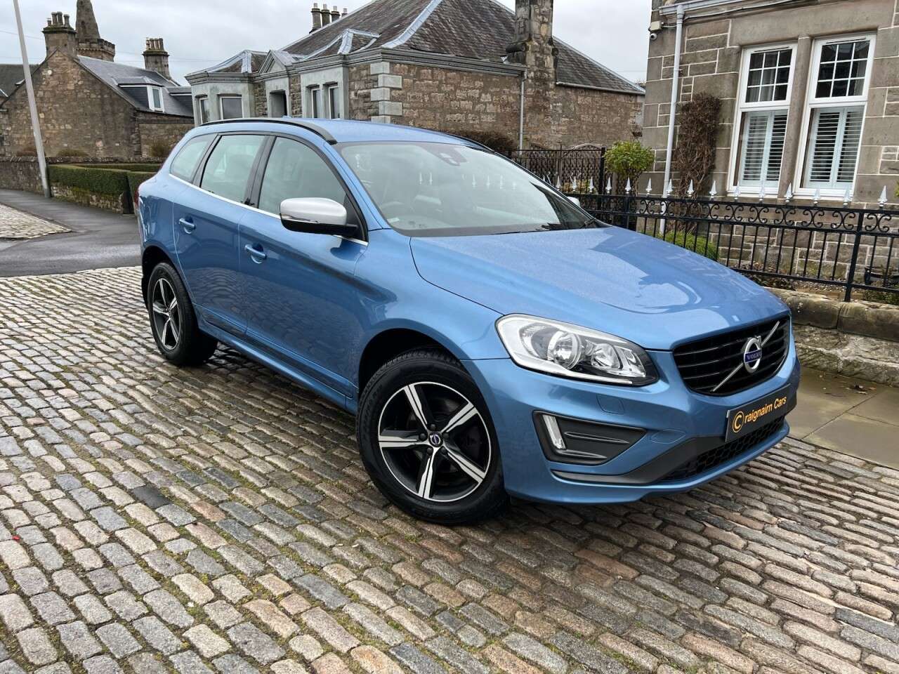 A 2016 VOLVO XC60 2.0 D4 R-Design Nav SUV 5dr Diesel Auto Euro 6 (s/s) (190 ps) A 2016 VOLVO XC60 2.0 D4 R-Design Nav SUV 5dr Diesel Auto Euro 6 (s/s) (190 ps)