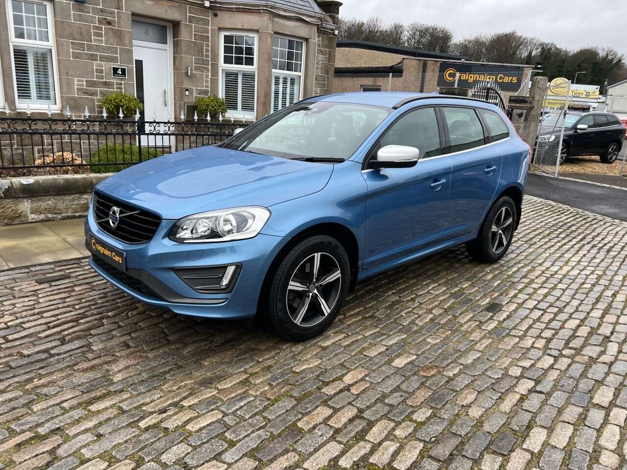 A 2016 VOLVO XC60 2.0 D4 R-Design Nav SUV 5dr Diesel Auto Euro 6 (s/s) (190 ps) A 2016 VOLVO XC60 2.0 D4 R-Design Nav SUV 5dr Diesel Auto Euro 6 (s/s) (190 ps)