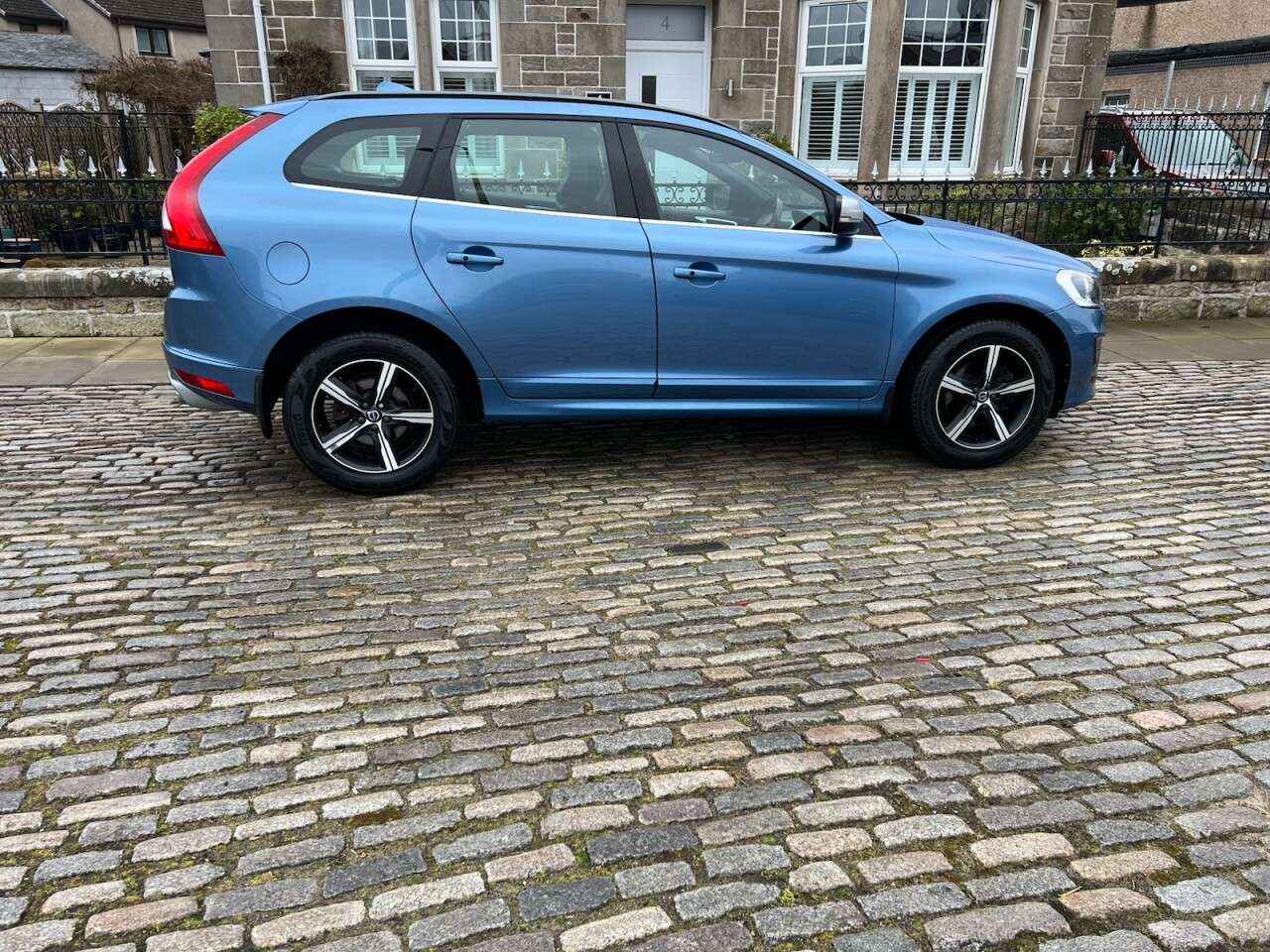 2016 VOLVO XC60 2016 VOLVO XC60