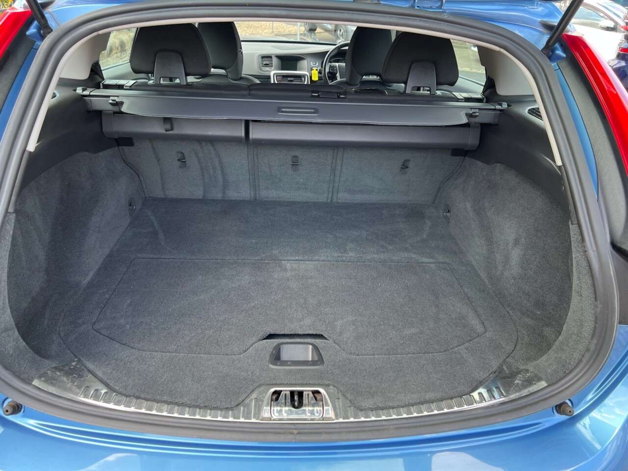 2013 VOLVO V60 2013 VOLVO V60