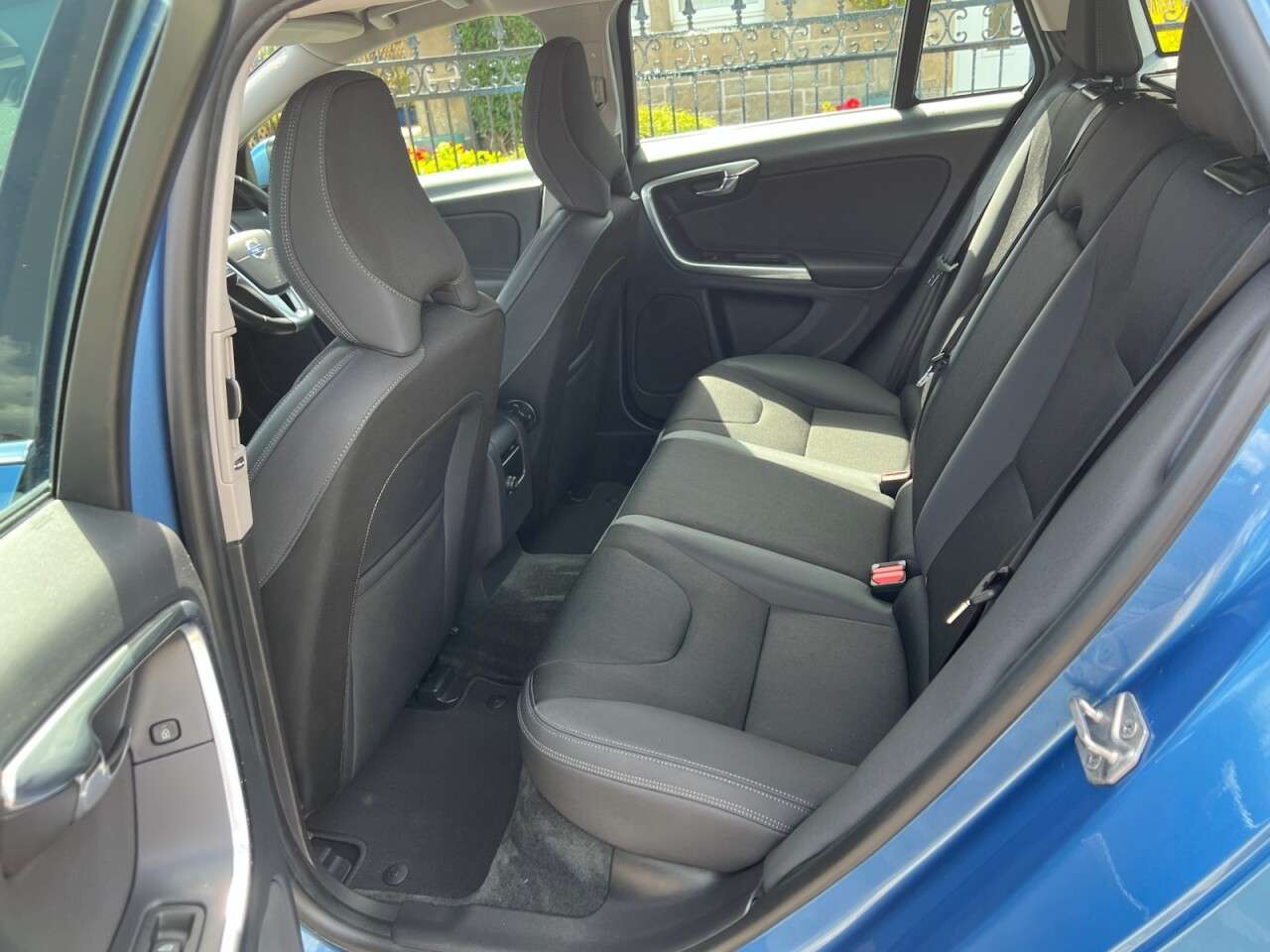 2013 VOLVO V60 2013 VOLVO V60