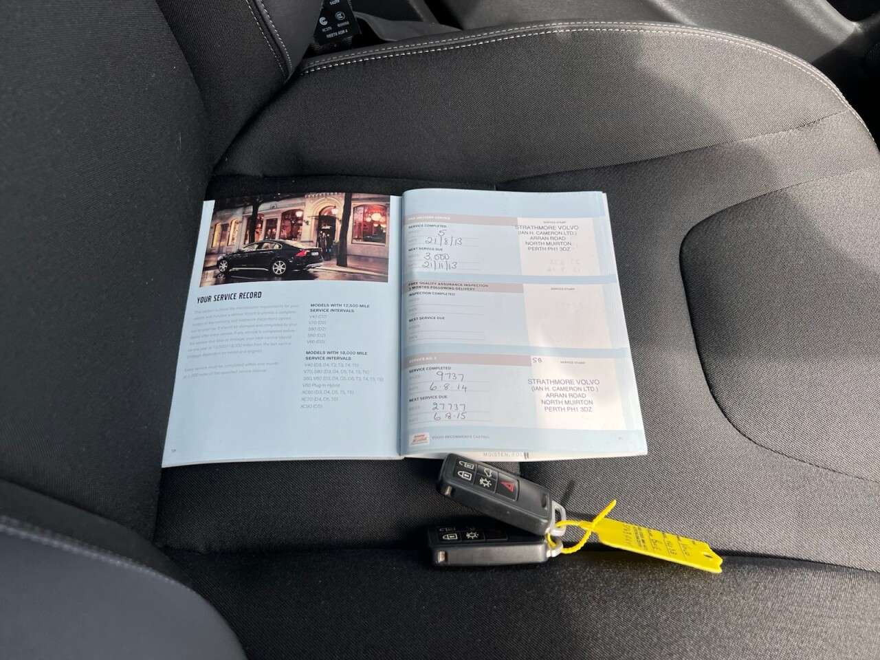 2013 VOLVO V60 2013 VOLVO V60