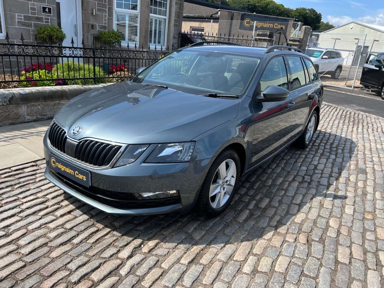 A 2018 SKODA OCTAVIA 1.6 TDI SE Estate 5dr Diesel Manual Euro 6 (s/s) (115 ps) A 2018 SKODA OCTAVIA 1.6 TDI SE Estate 5dr Diesel Manual Euro 6 (s/s) (115 ps)