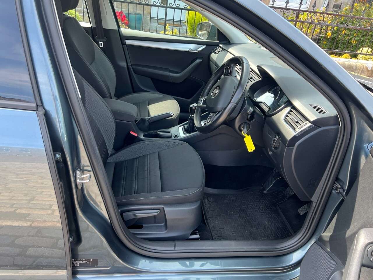 A 2018 SKODA OCTAVIA 1.6 TDI SE Estate 5dr Diesel Manual Euro 6 (s/s) (115 ps) A 2018 SKODA OCTAVIA 1.6 TDI SE Estate 5dr Diesel Manual Euro 6 (s/s) (115 ps)