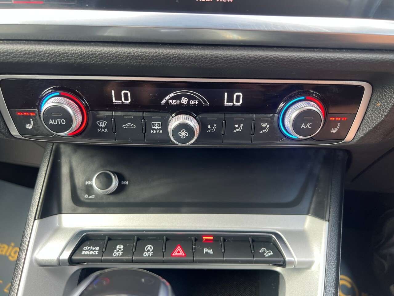 2021 AUDI Q3 2021 AUDI Q3