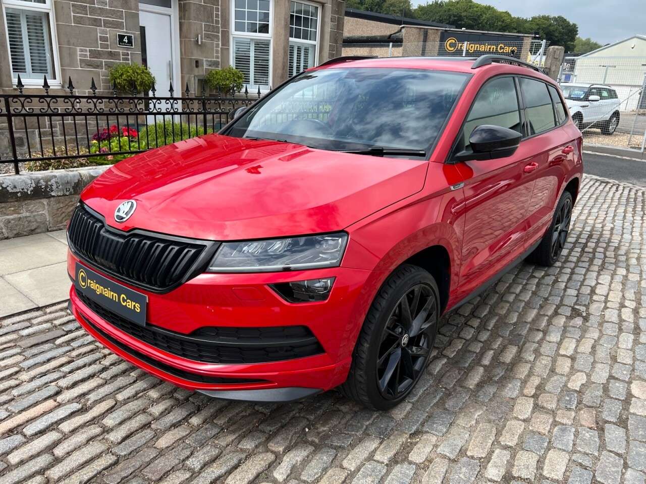 A 2020 SKODA KAROQ 2.0 TDI SportLine SUV 5dr Diesel Manual Euro 6 (s/s) (150 ps) A 2020 SKODA KAROQ 2.0 TDI SportLine SUV 5dr Diesel Manual Euro 6 (s/s) (150 ps)