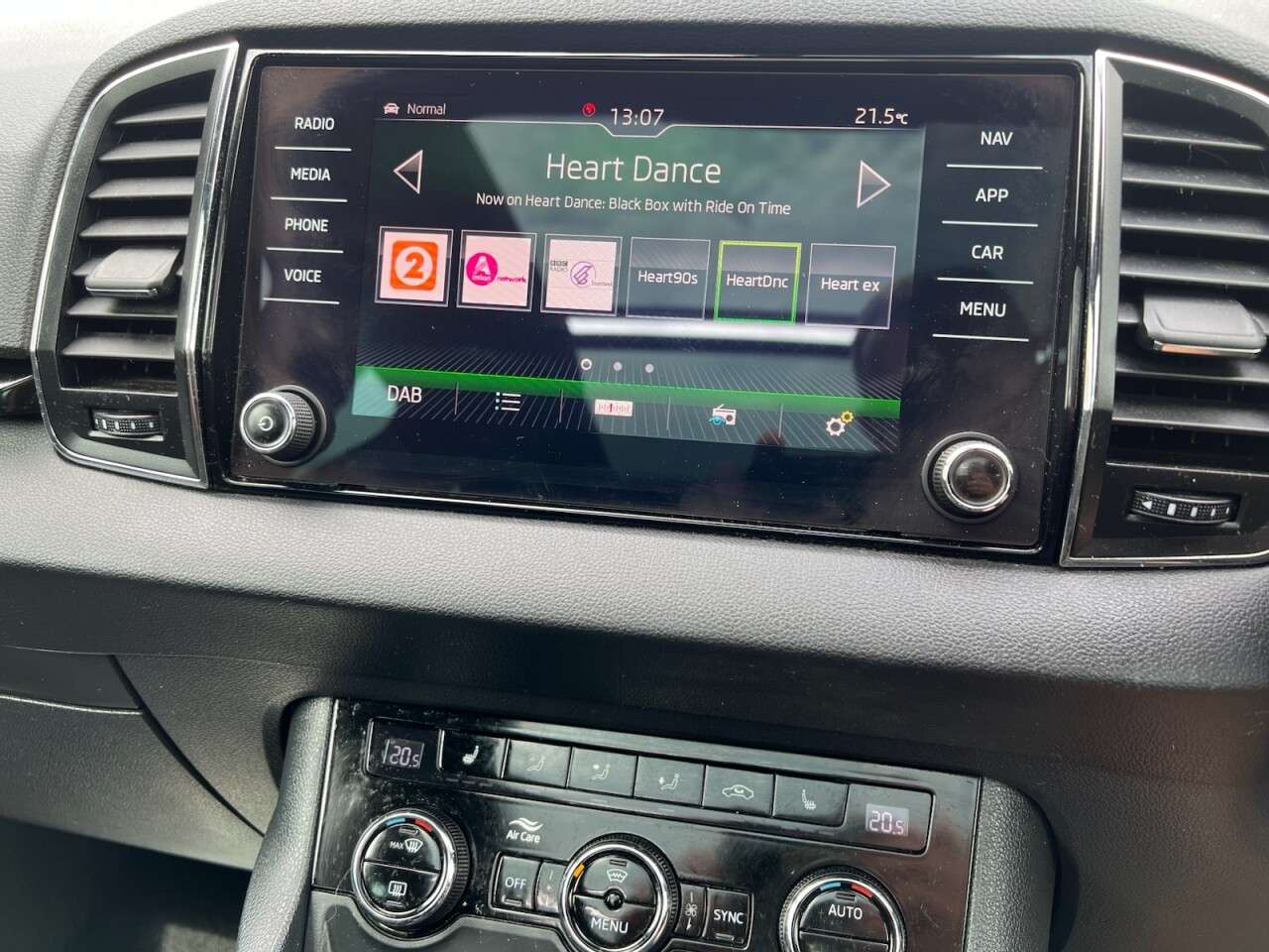 2020 SKODA KAROQ 2020 SKODA KAROQ