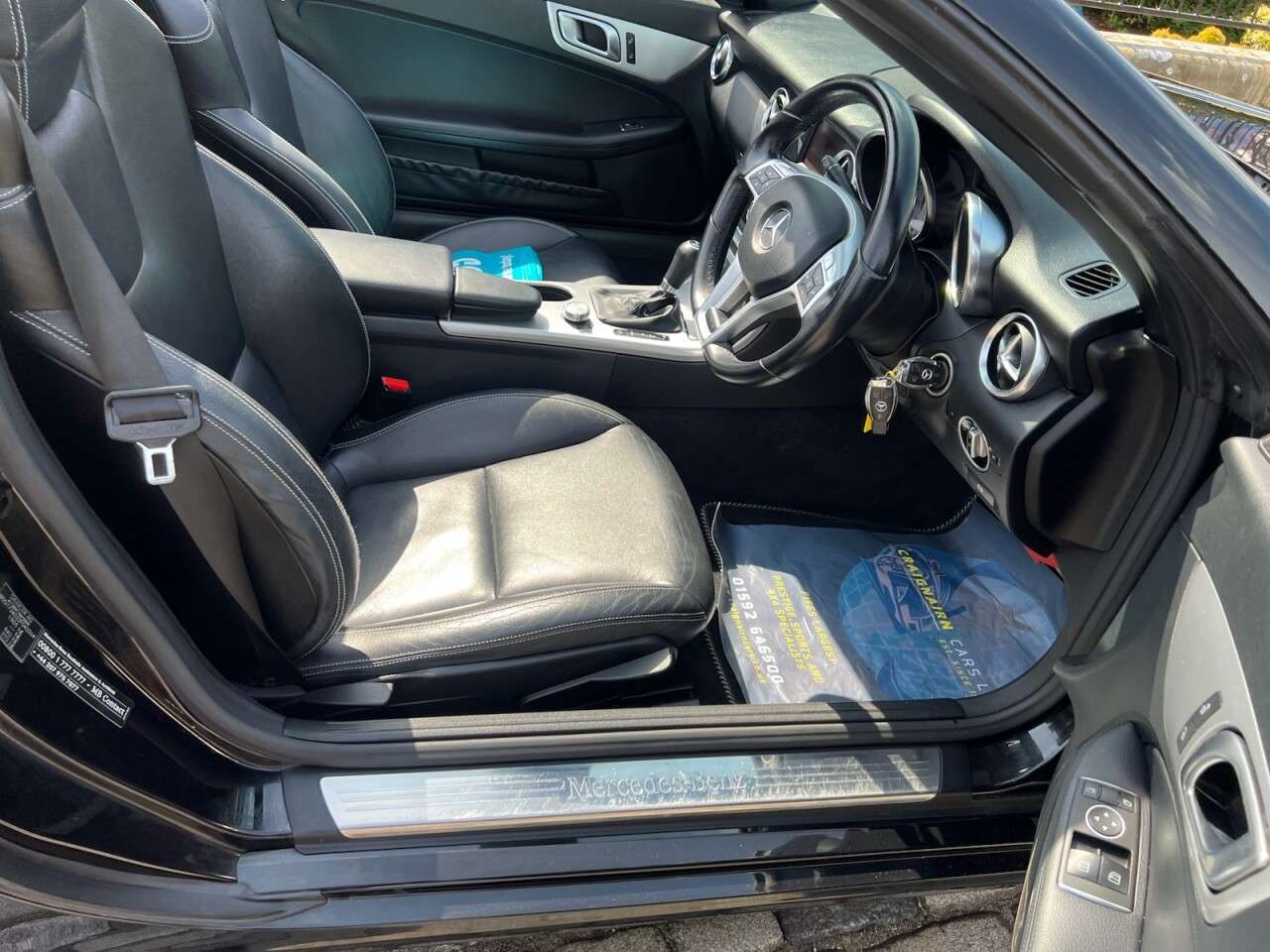 A 2012 MERCEDES-BENZ SLK 2.1 SLK250 CDI BlueEfficiency Convertible 2dr Diesel G-Tronic+ Euro 5 (s/s) A 2012 MERCEDES-BENZ SLK 2.1 SLK250 CDI BlueEfficiency Convertible 2dr Diesel G-Tronic+ Euro 5 (s/s)