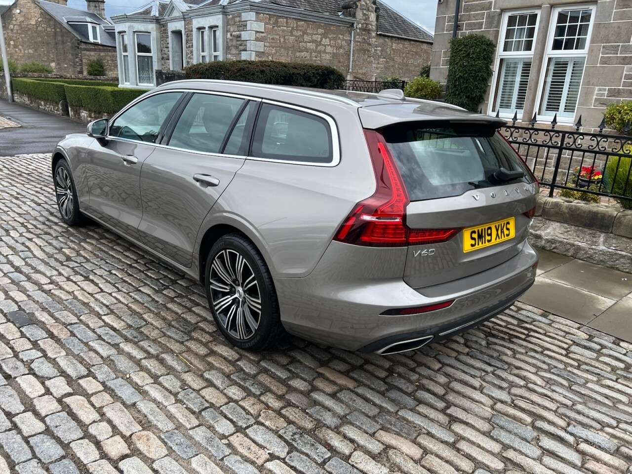 2019 VOLVO V60 2019 VOLVO V60