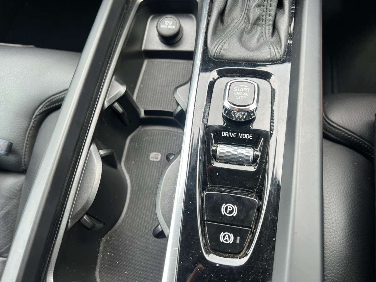 2019 VOLVO V60 2019 VOLVO V60