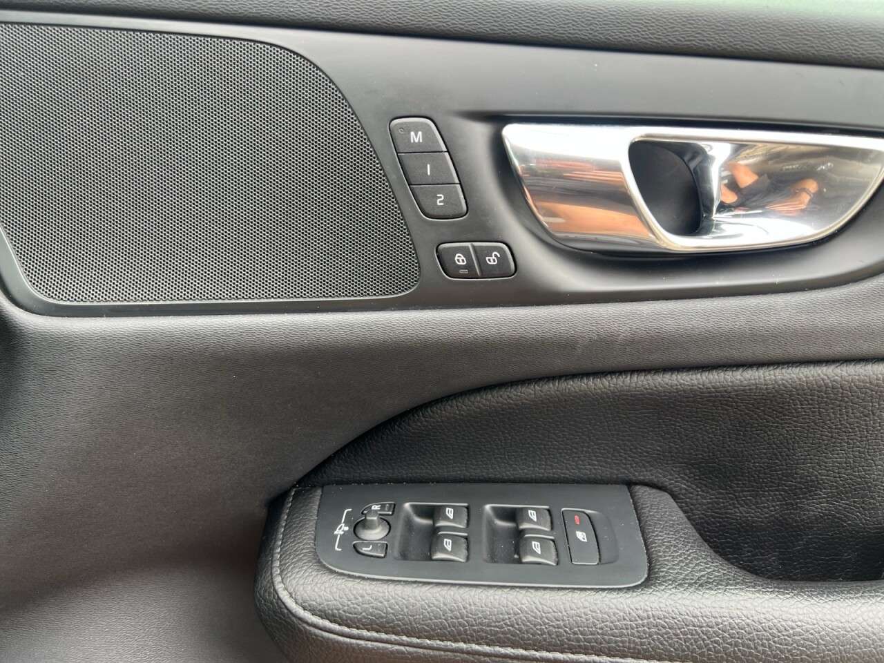 2019 VOLVO V60 2019 VOLVO V60