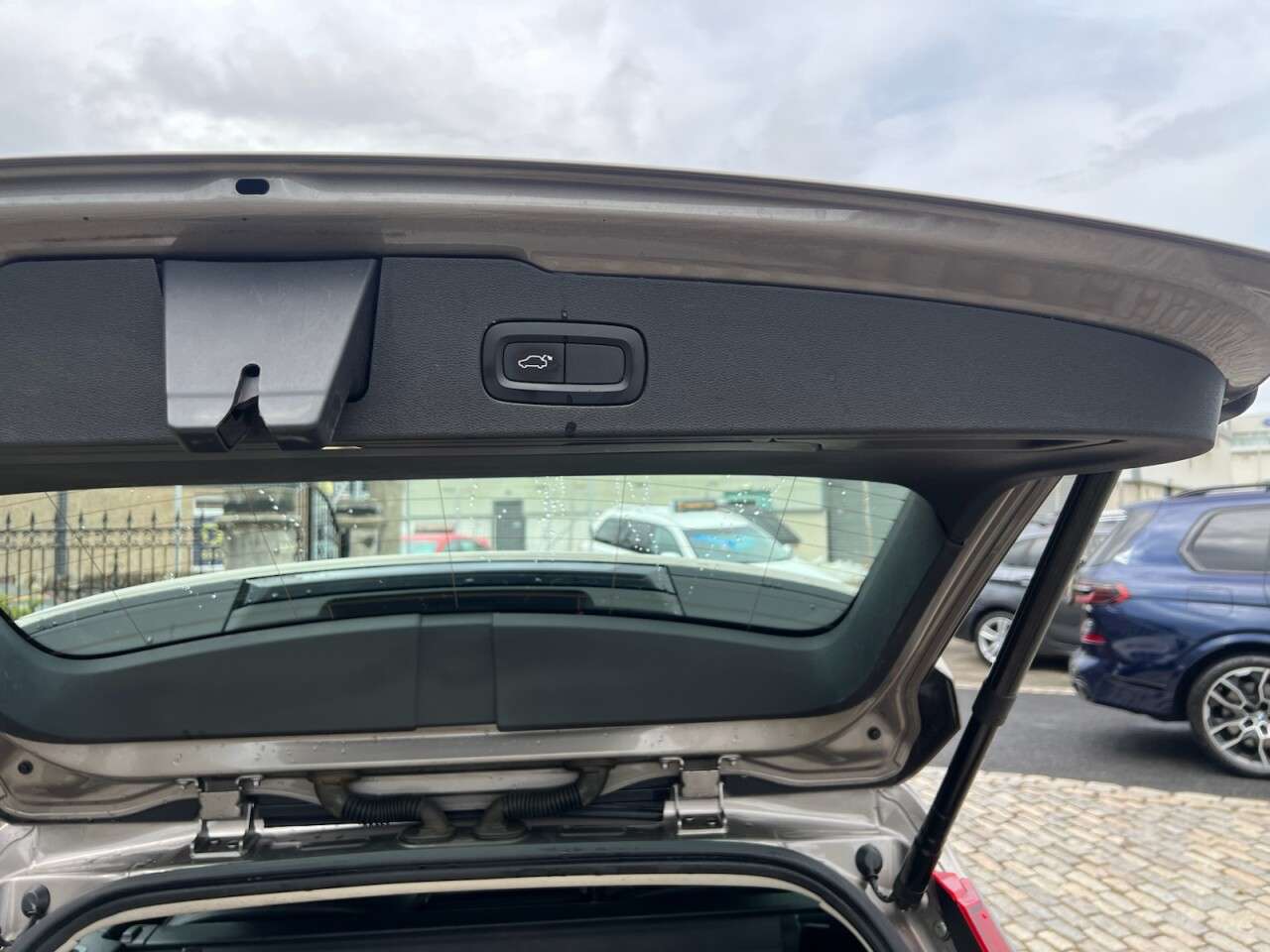 2019 VOLVO V60 2019 VOLVO V60