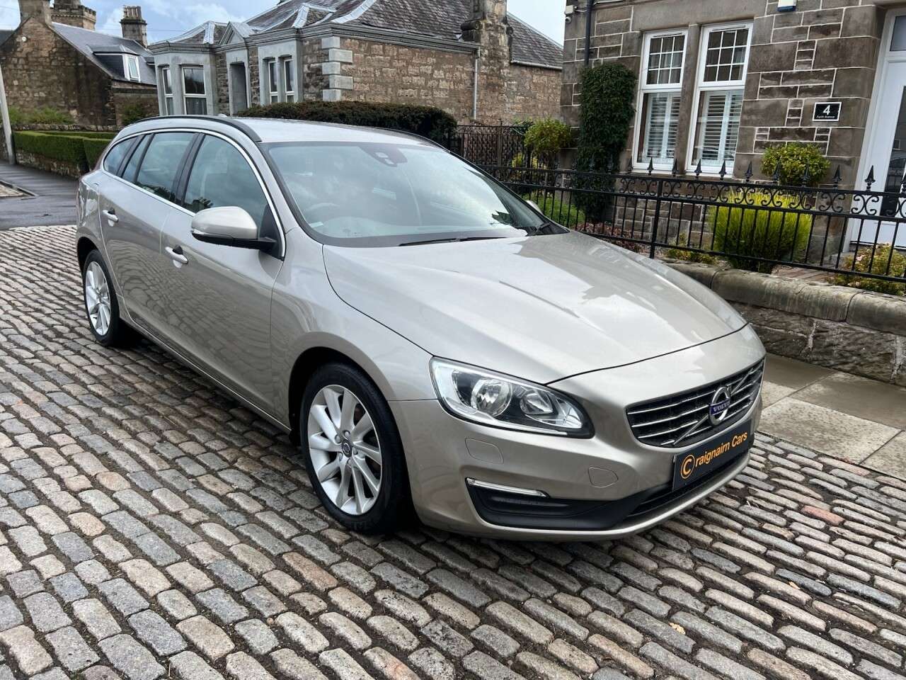 null VOLVO V60 null VOLVO V60