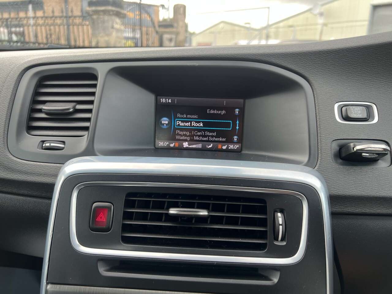 null VOLVO V60 null VOLVO V60