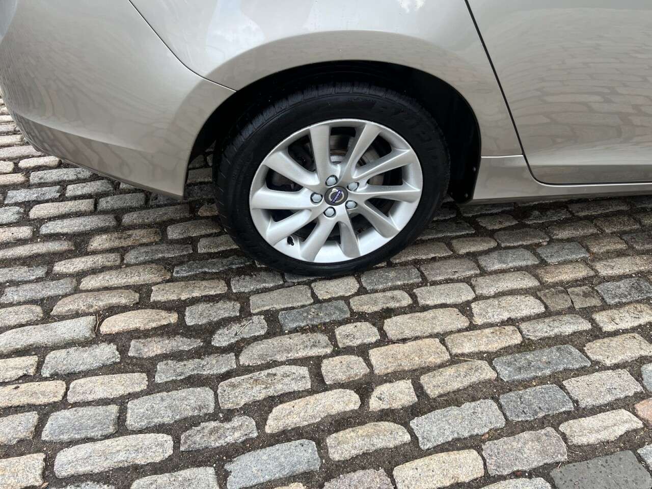 null VOLVO V60 null VOLVO V60