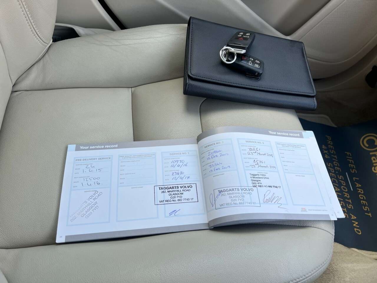 2015 VOLVO V60 2015 VOLVO V60