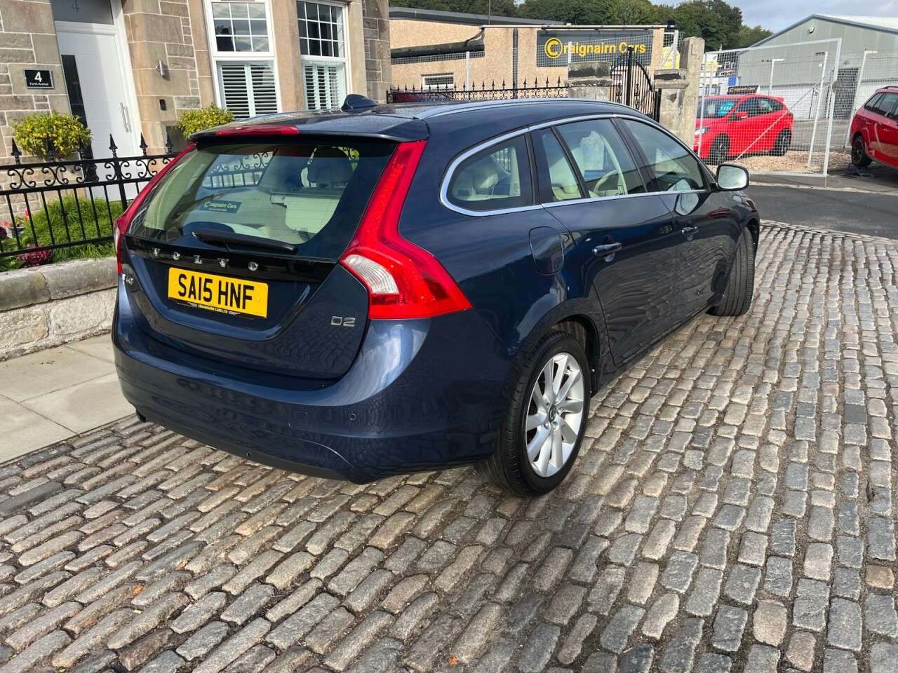 2015 VOLVO V60 2015 VOLVO V60