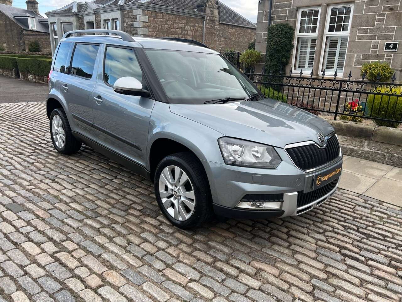 A 2016 SKODA YETI 1.2 TSI SE L Outdoor 5dr Petrol Manual Euro 6 (s/s) (110 ps) A 2016 SKODA YETI 1.2 TSI SE L Outdoor 5dr Petrol Manual Euro 6 (s/s) (110 ps)