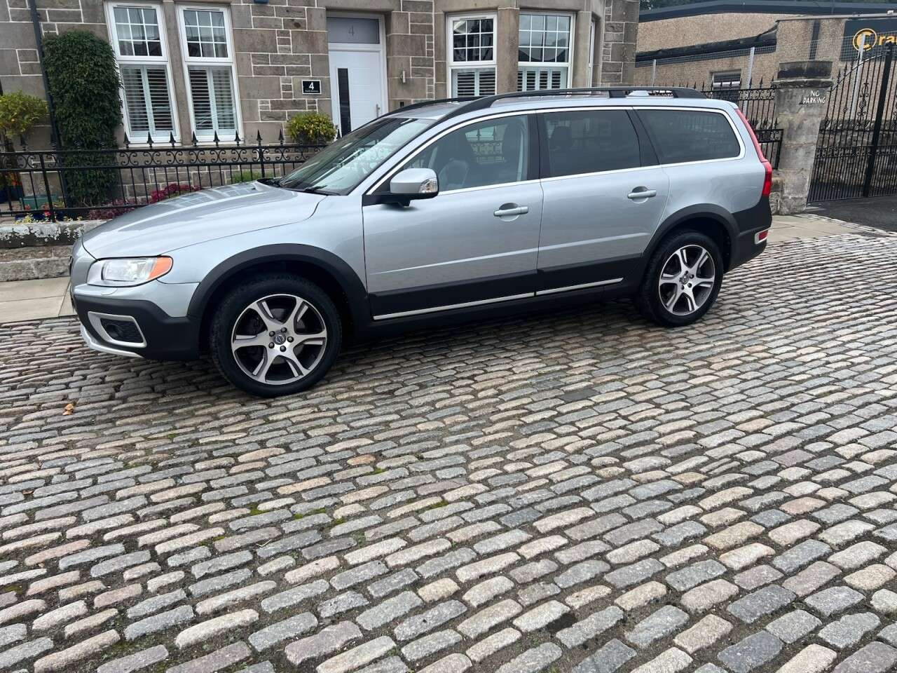 2012 VOLVO XC70 2012 VOLVO XC70