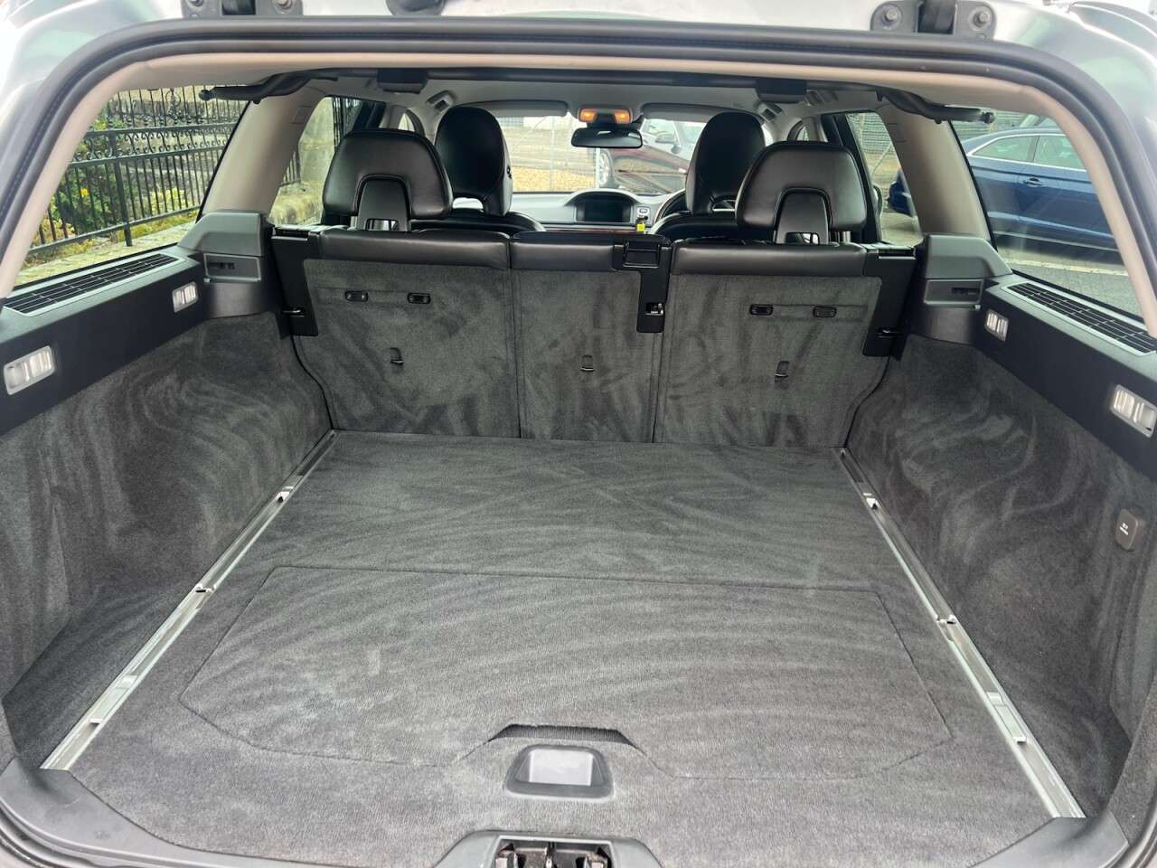 2012 VOLVO XC70 2012 VOLVO XC70