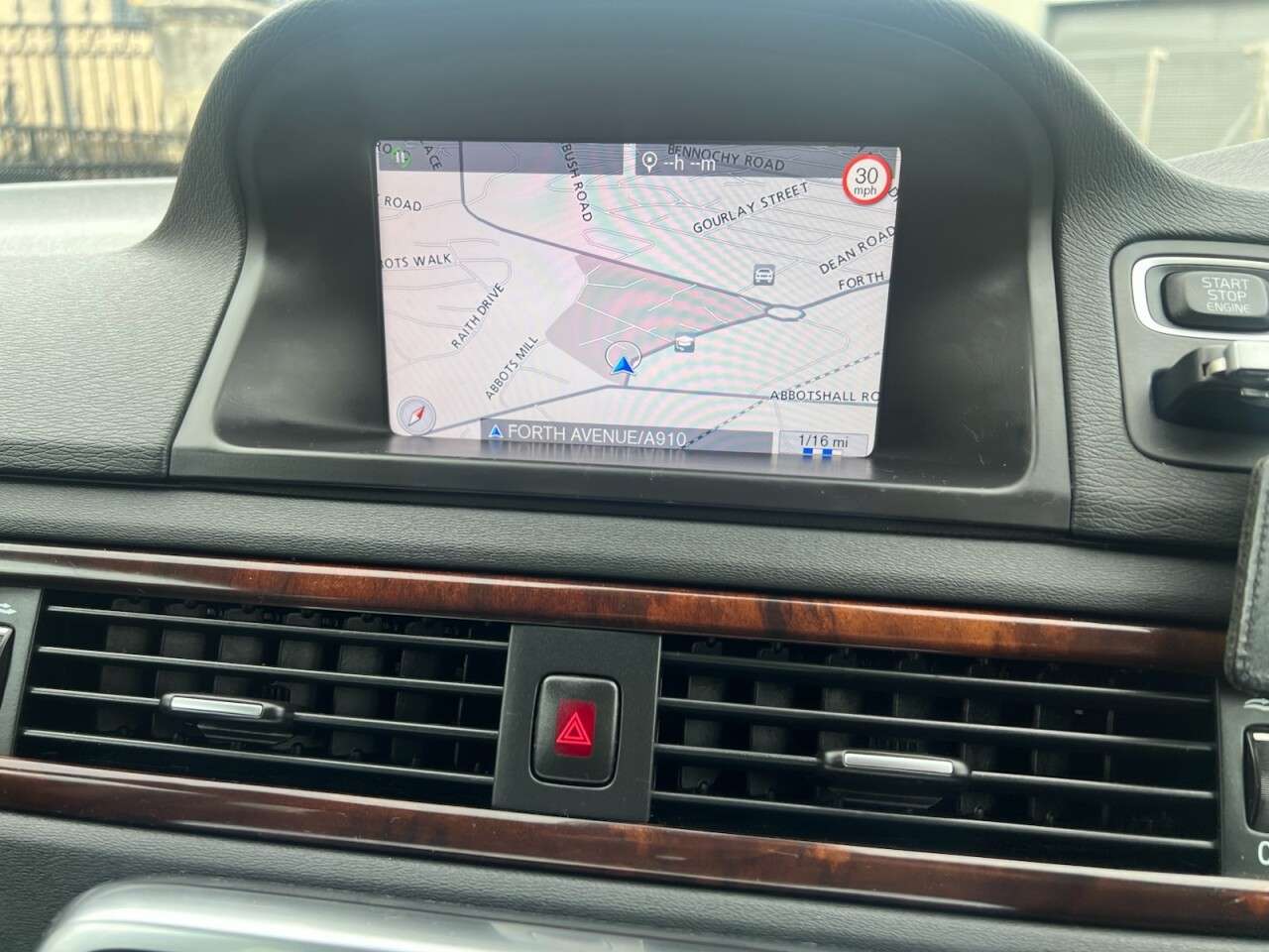 2012 VOLVO XC70 2012 VOLVO XC70