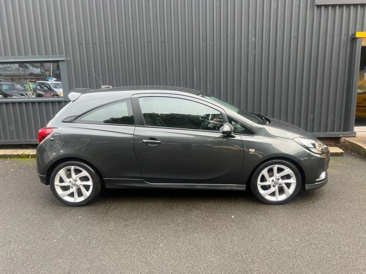 A 2017 VAUXHALL CORSA 1.4i ecoFLEX SRi VX Line Hatchback 3dr Petrol Manual Euro 6 (75 ps) Over 10 A 2017 VAUXHALL CORSA 1.4i ecoFLEX SRi VX Line Hatchback 3dr Petrol Manual Euro 6 (75 ps) Over 10
