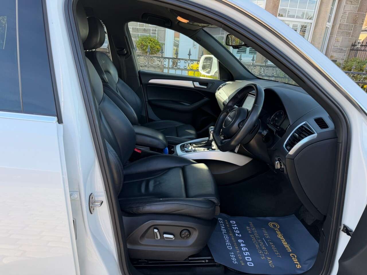 A 2014 AUDI Q5 2.0 TDI S line Plus SUV 5dr Diesel S Tronic quattro Euro 5 (s/s) (177 ps) A 2014 AUDI Q5 2.0 TDI S line Plus SUV 5dr Diesel S Tronic quattro Euro 5 (s/s) (177 ps)