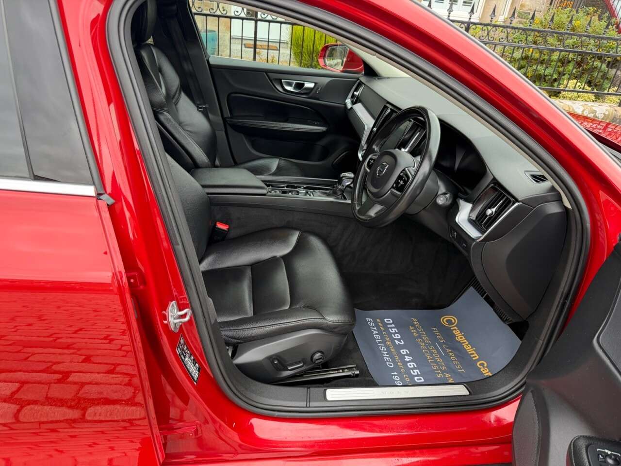 2018 VOLVO V60 2018 VOLVO V60