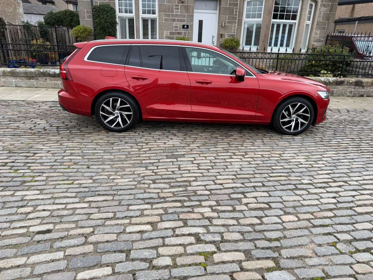 2018 VOLVO V60 2018 VOLVO V60
