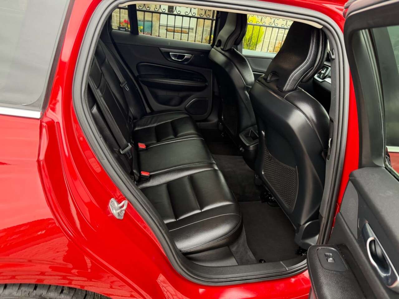 2018 VOLVO V60 2018 VOLVO V60