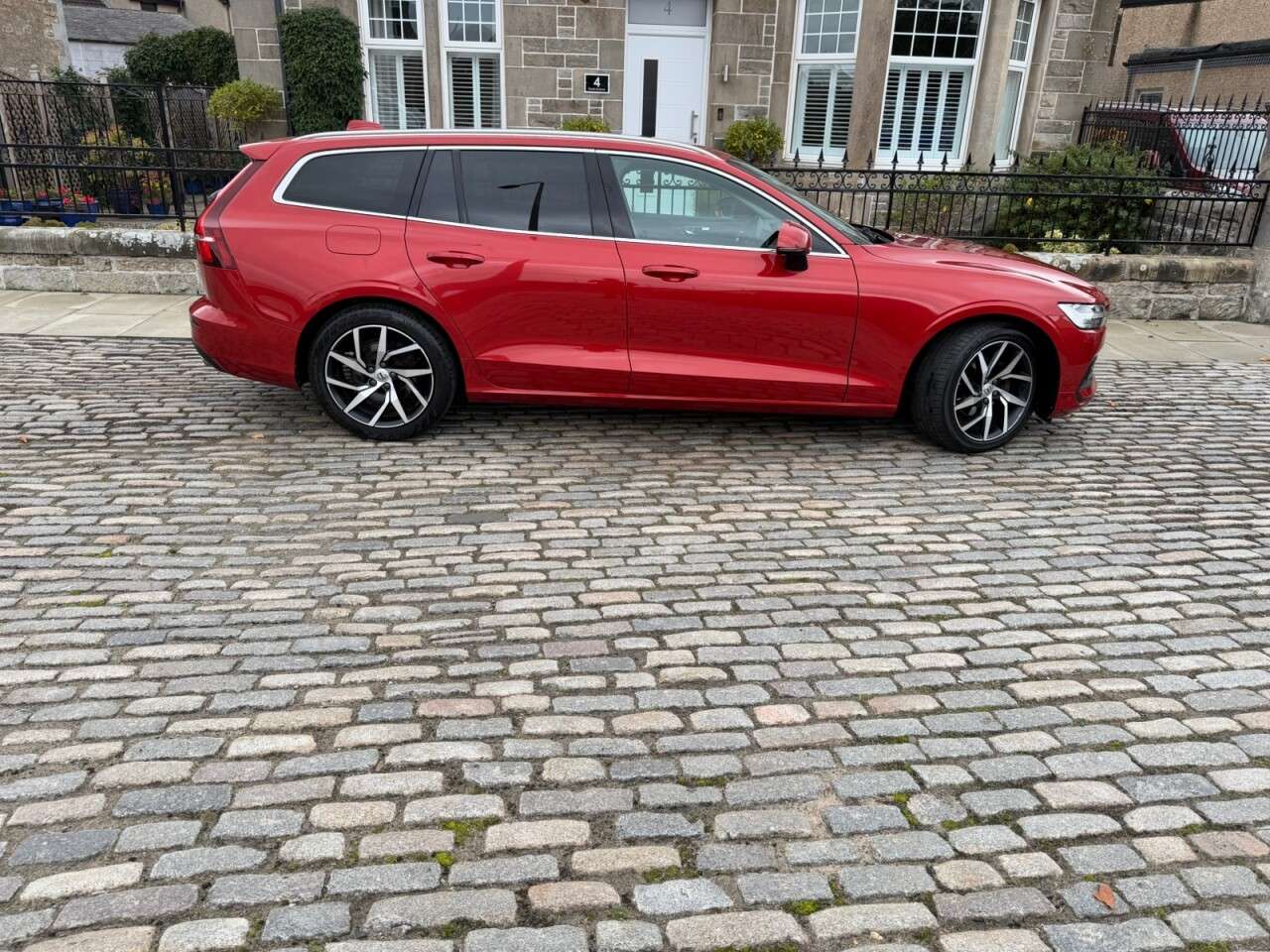 2018 VOLVO V60 2018 VOLVO V60