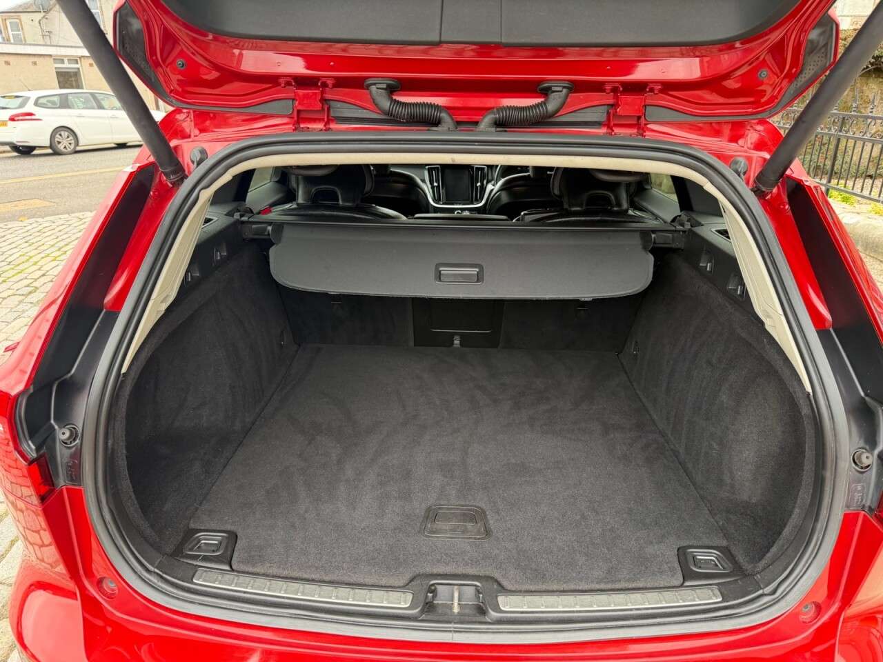 2018 VOLVO V60 2018 VOLVO V60