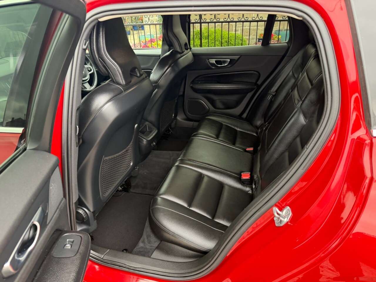 2018 VOLVO V60 2018 VOLVO V60