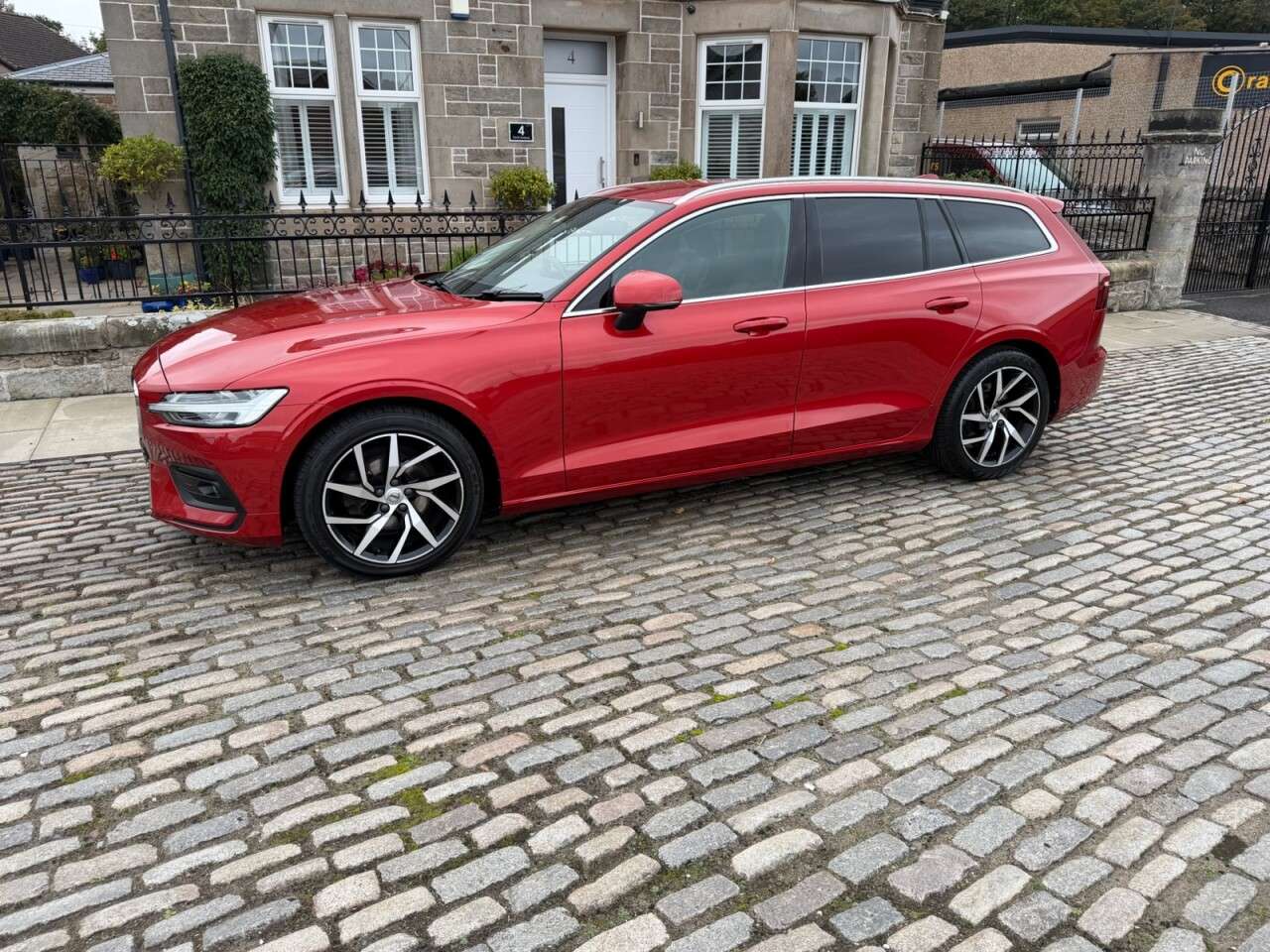 2018 VOLVO V60 2018 VOLVO V60