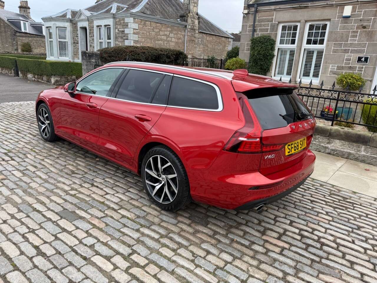 2018 VOLVO V60 2018 VOLVO V60