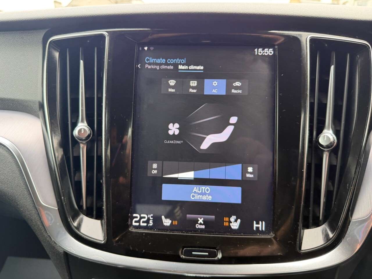 2018 VOLVO V60 2018 VOLVO V60