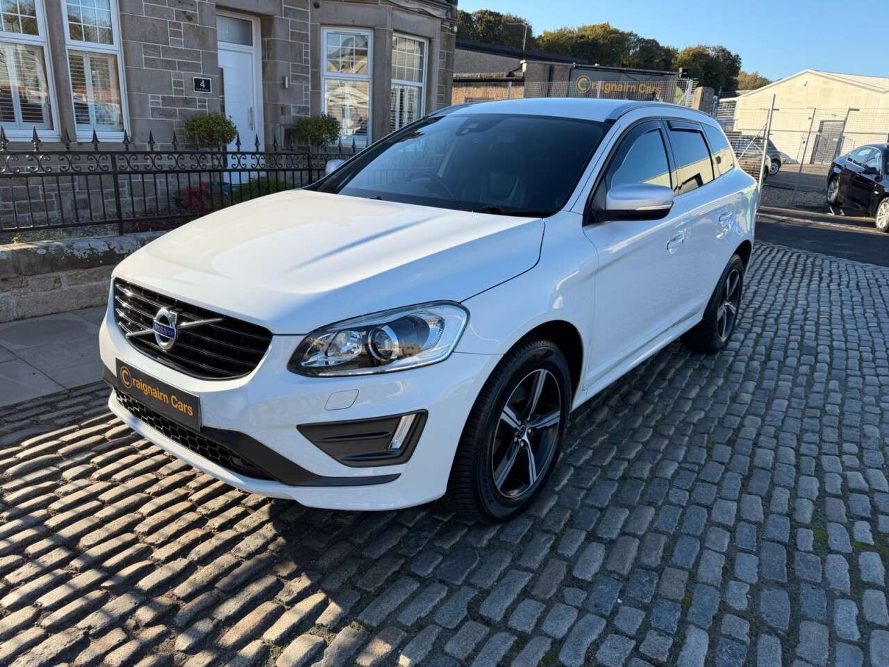 A 2017 VOLVO XC60 2.4 D5 R-Design Lux Nav SUV 5dr Diesel Auto AWD Euro 6 (s/s) (220 ps) A 2017 VOLVO XC60 2.4 D5 R-Design Lux Nav SUV 5dr Diesel Auto AWD Euro 6 (s/s) (220 ps)