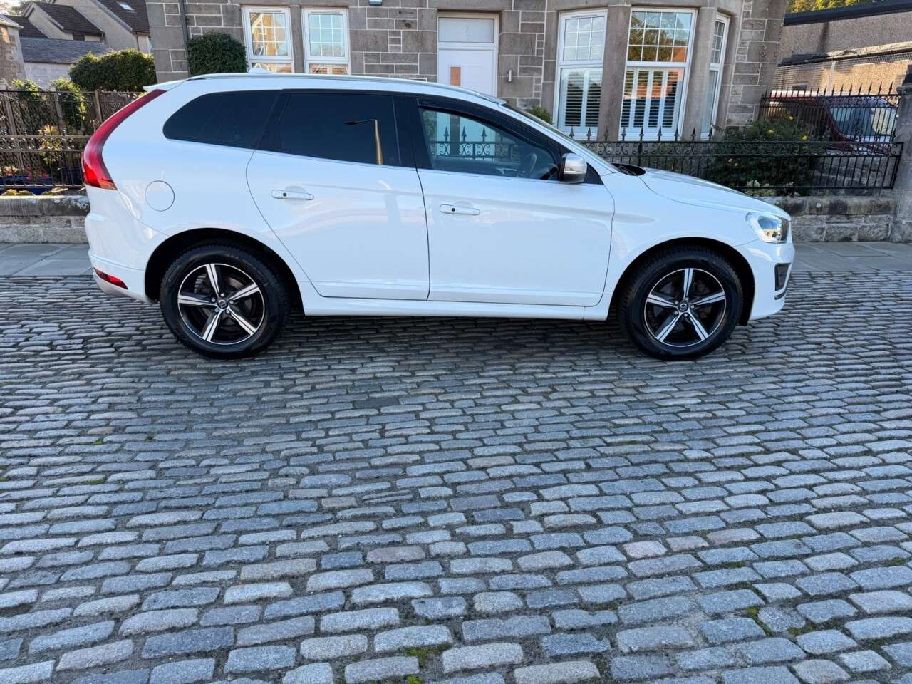 2017 VOLVO XC60 2017 VOLVO XC60