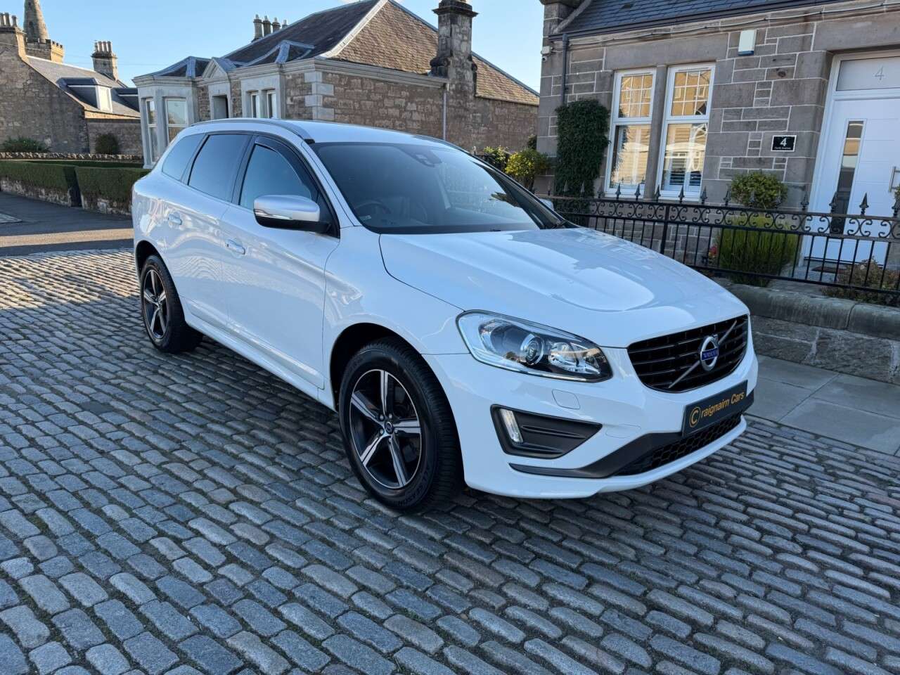 2017 VOLVO XC60 2017 VOLVO XC60