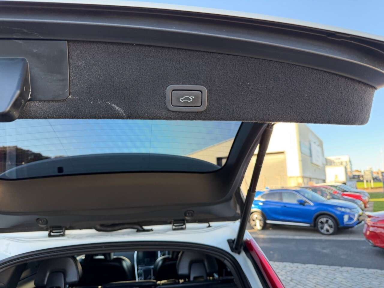 2017 VOLVO XC60 2017 VOLVO XC60