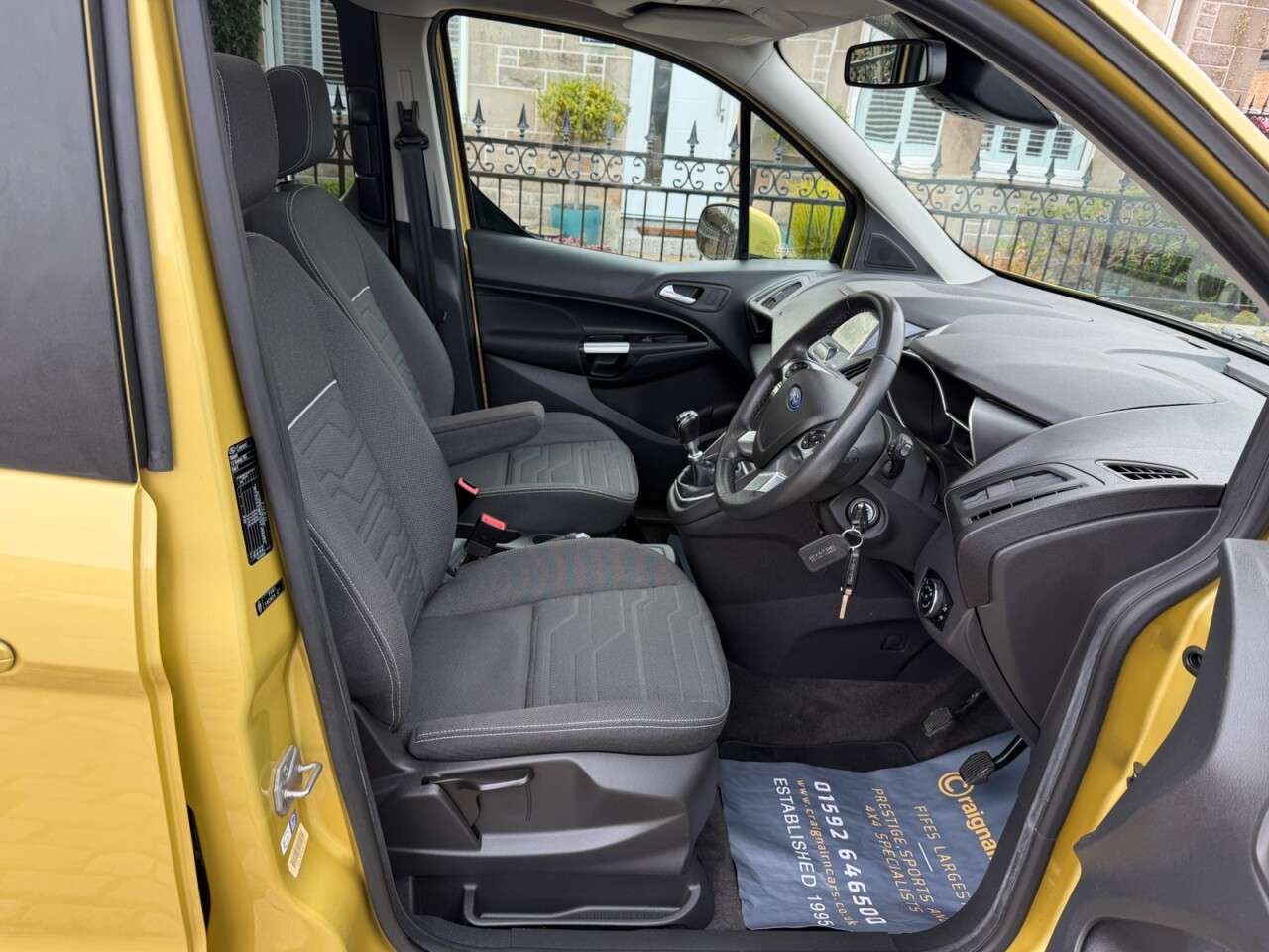 A 2015 FORD GRAND TOURNEO CONNECT 1.5 TDCi Titanium MPV 5dr Diesel Manual Euro 6 (s/s) (120 ps) A 2015 FORD GRAND TOURNEO CONNECT 1.5 TDCi Titanium MPV 5dr Diesel Manual Euro 6 (s/s) (120 ps)