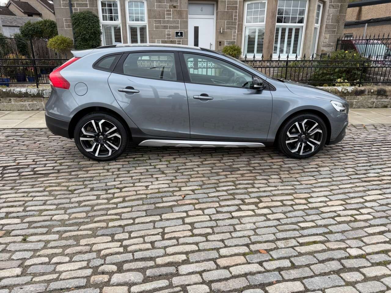 2018 VOLVO V40 CROSS COUNTRY 2018 VOLVO V40 CROSS COUNTRY