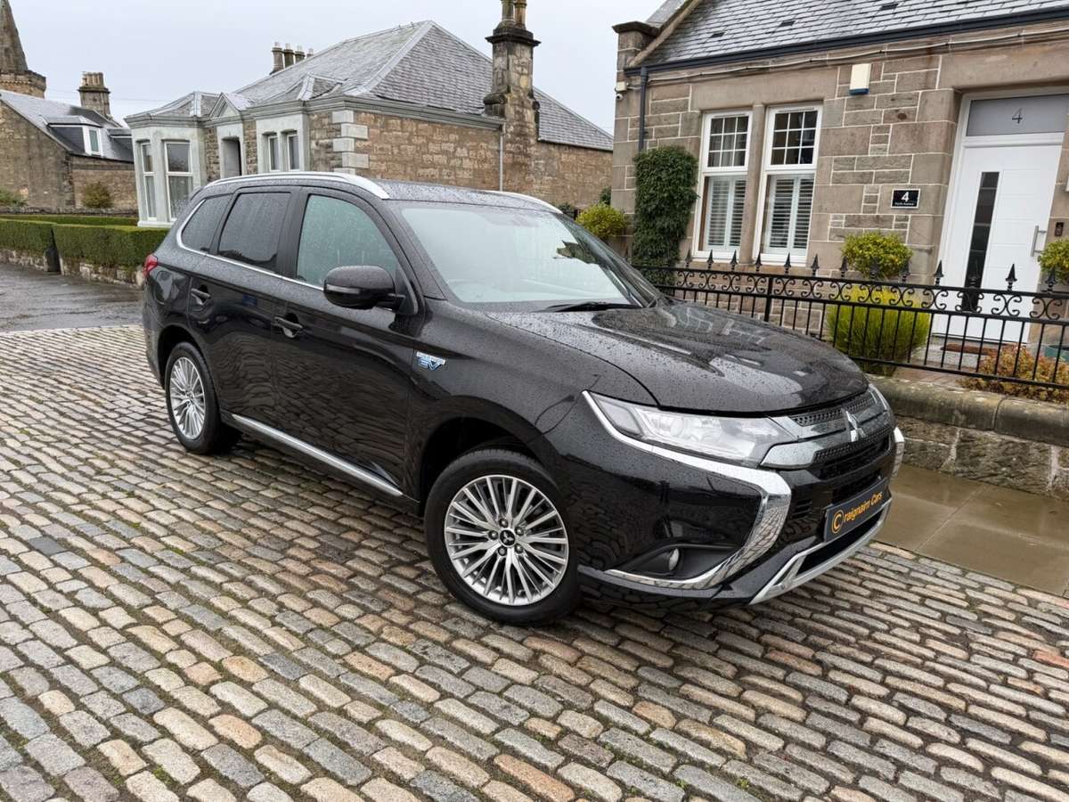 Check out this Mitsubishi Outlander Petrol Plug-in Hybrid Automatic