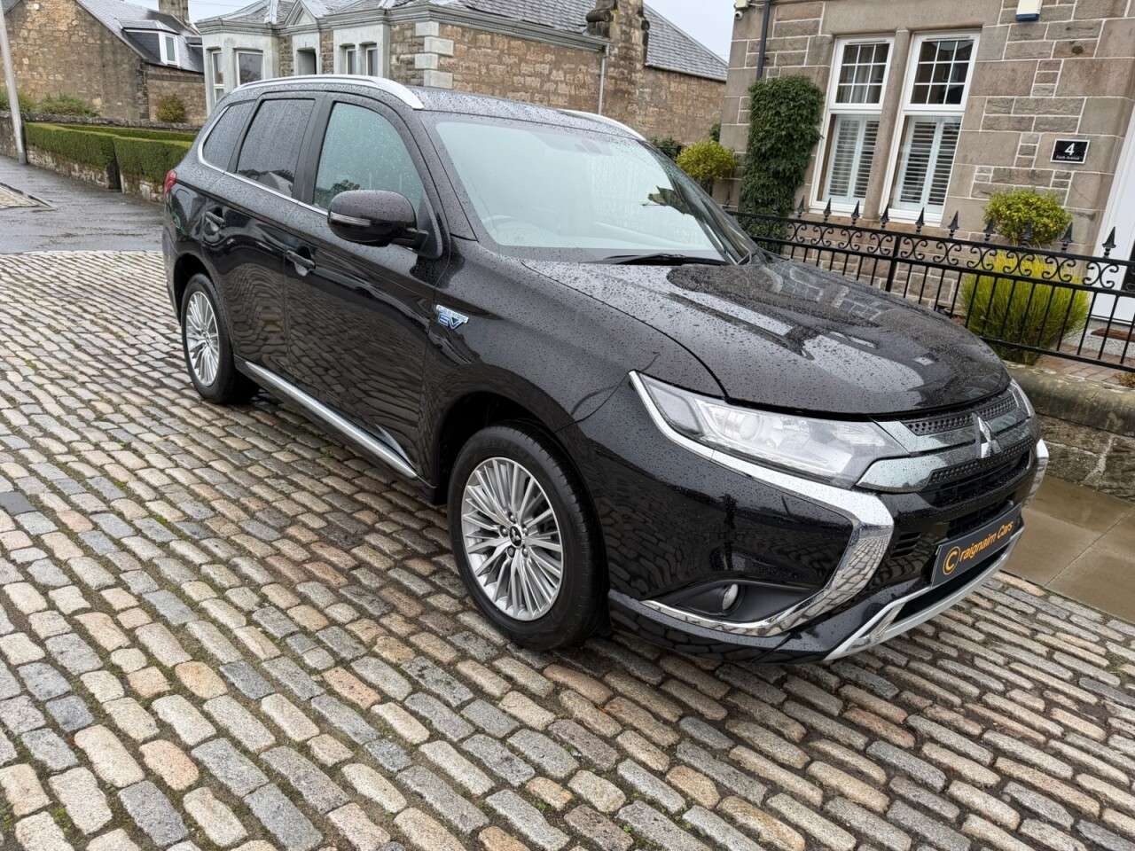 A null MITSUBISHI OUTLANDER 2.4h TwinMotor 13.8kWh Dynamic SUV 5dr Petrol Plug-in Hybrid CVT 4WD Euro 6 A null MITSUBISHI OUTLANDER 2.4h TwinMotor 13.8kWh Dynamic SUV 5dr Petrol Plug-in Hybrid CVT 4WD Euro 6