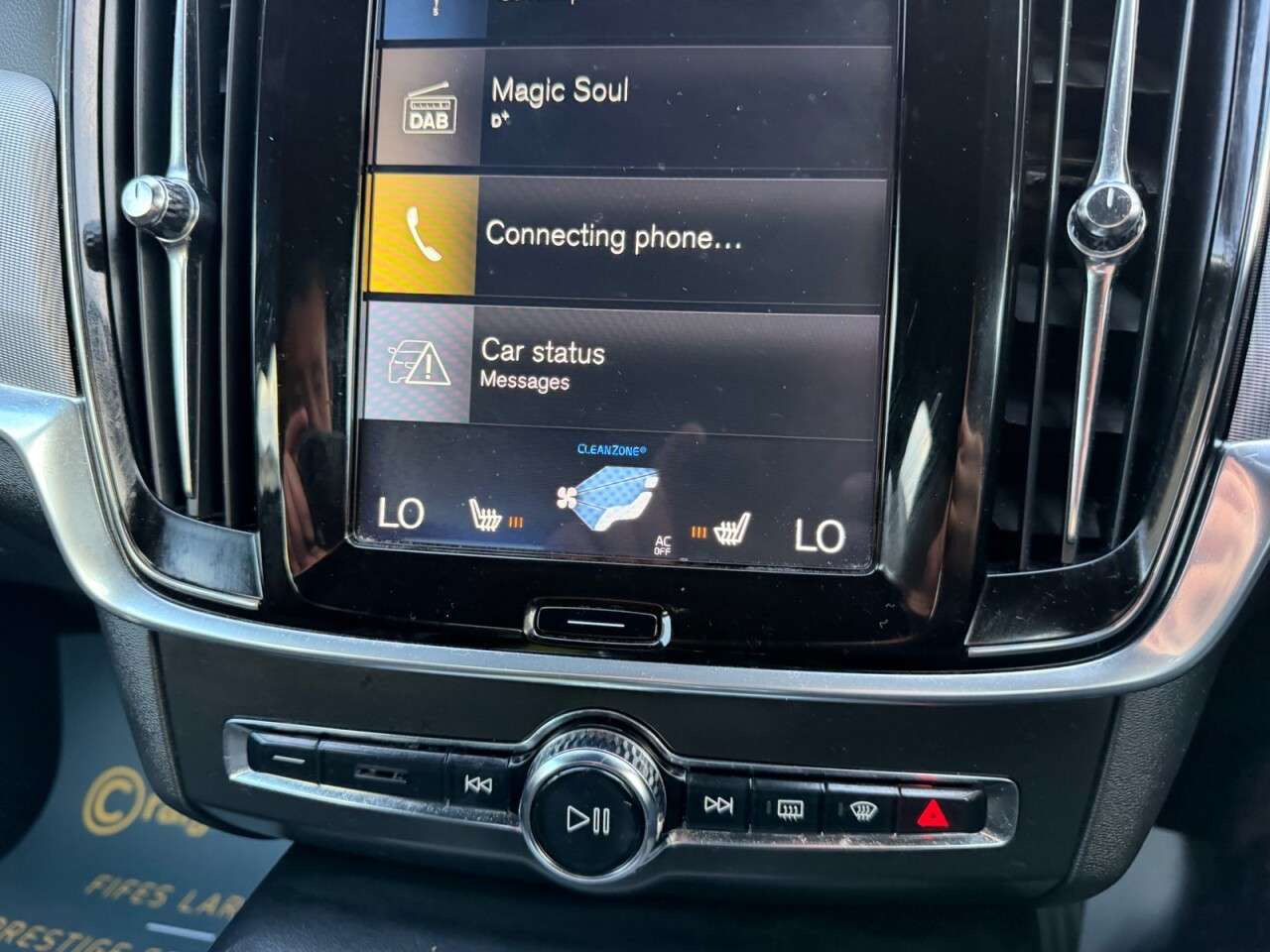 2018 VOLVO S90 2018 VOLVO S90